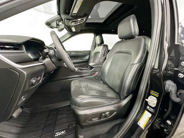 Used 2024 Jeep Grand Cherokee L Altitude AWD/4WD image 4