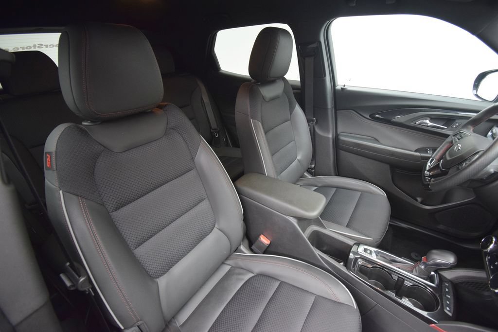 Used 2023 Chevrolet TrailBlazer RS w/ Convenience Package FWD image 17