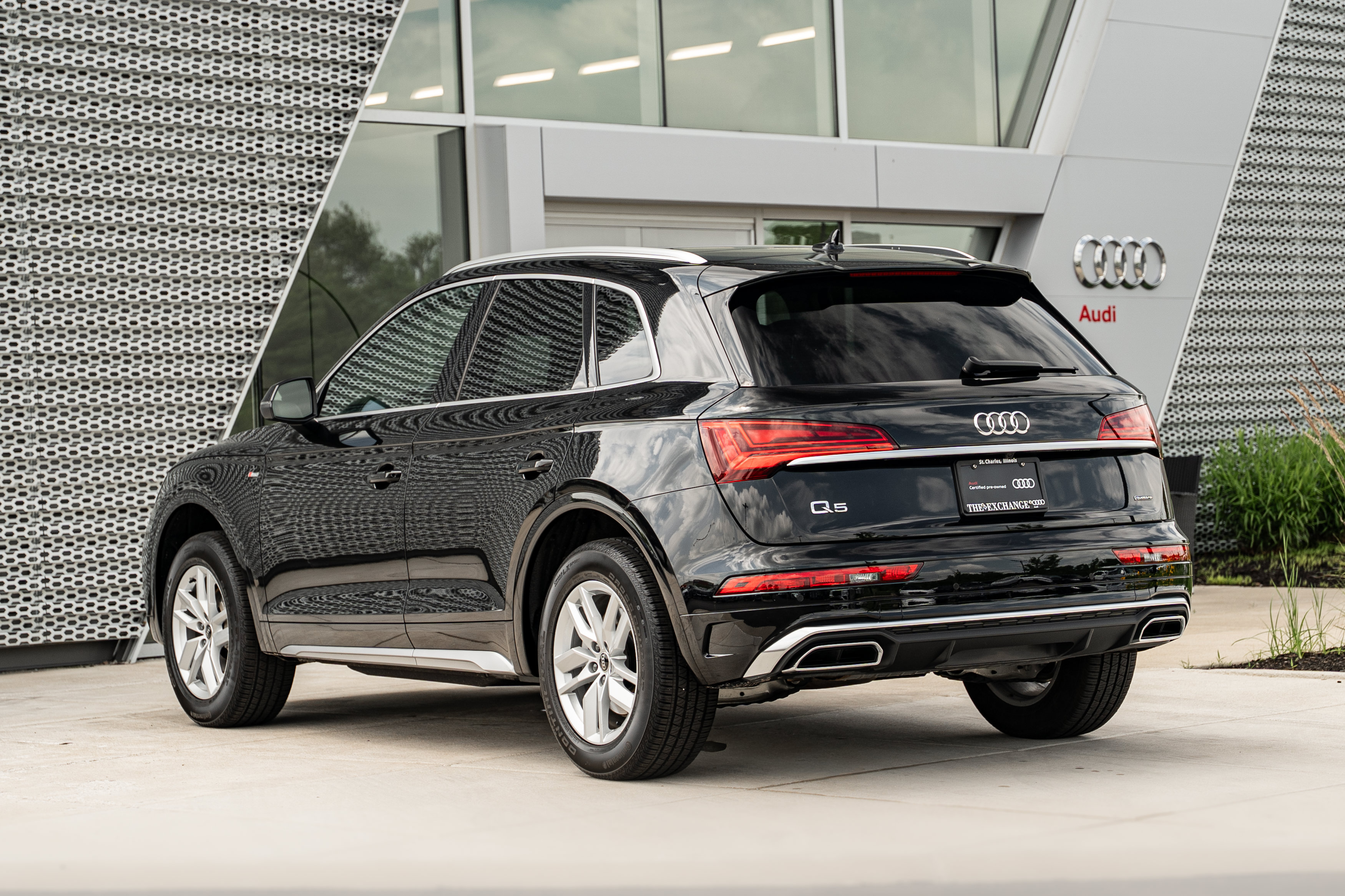 Certified 2023 Audi Q5 2.0T Premium w/ Convenience Package AWD/4WD image 5