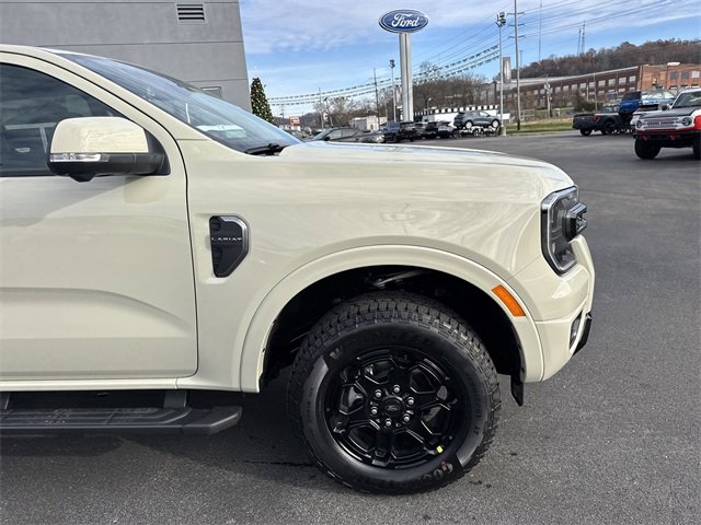 New 2025 Ford Ranger Lariat w/ FX4 Off-Road Package image 2
