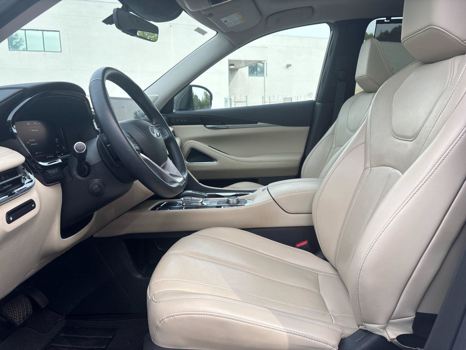 Used 2023 INFINITI QX60 Sensory w/ Cargo Package AWD/4WD image 15