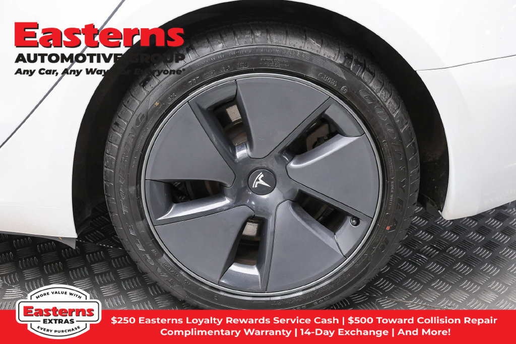 Used 2023 Tesla Model 3 Standard Range RWD image 9