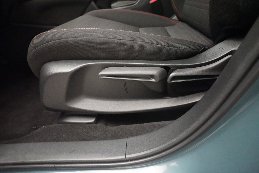 Certified 2025 Honda HR-V Sport image 28