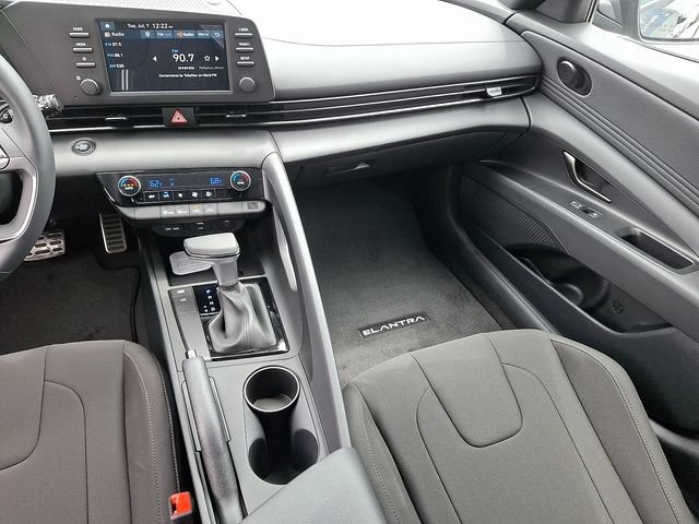 New 2026 Hyundai Elantra Sport FWD image 11