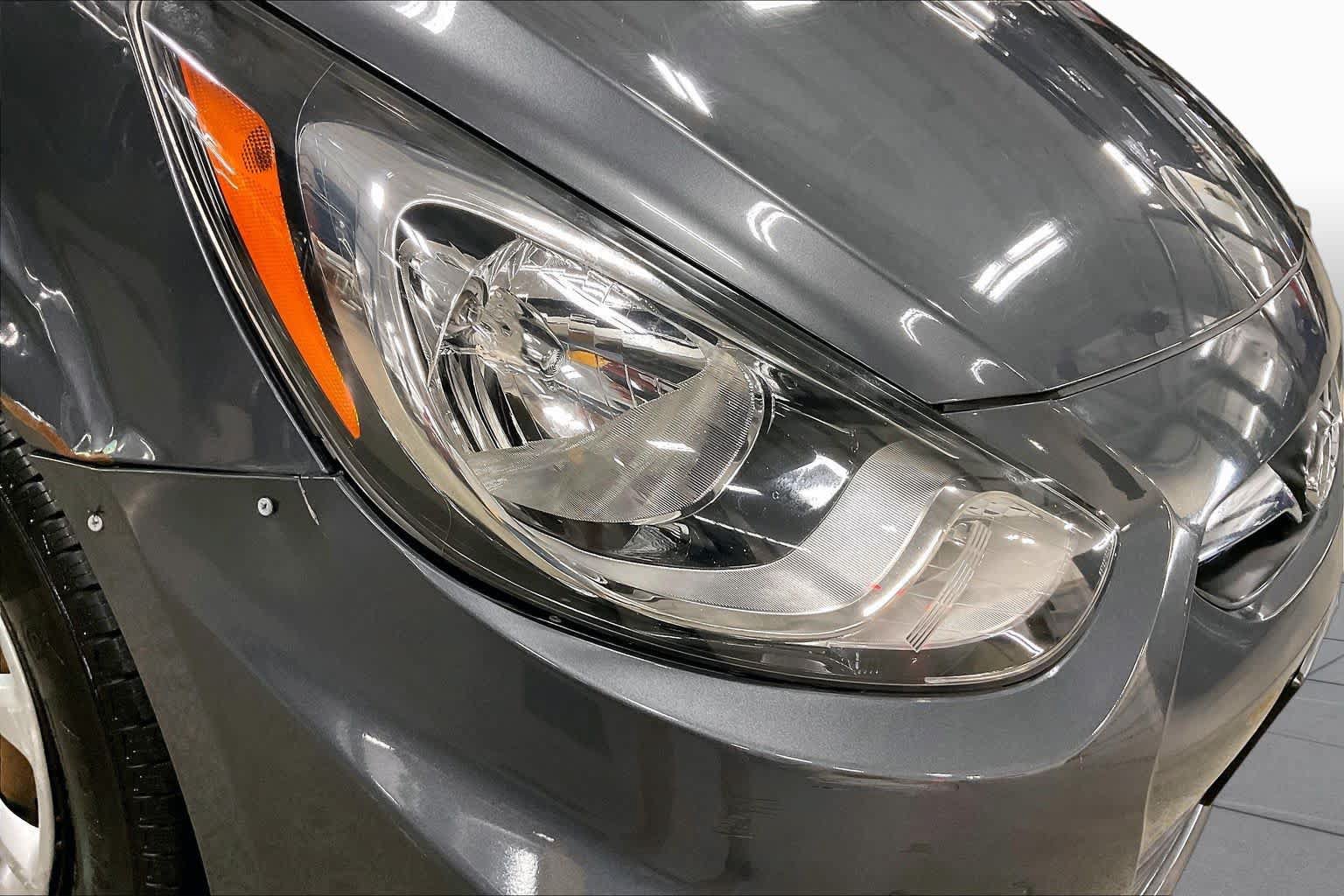 Used 2012 Hyundai Accent GS FWD image 27