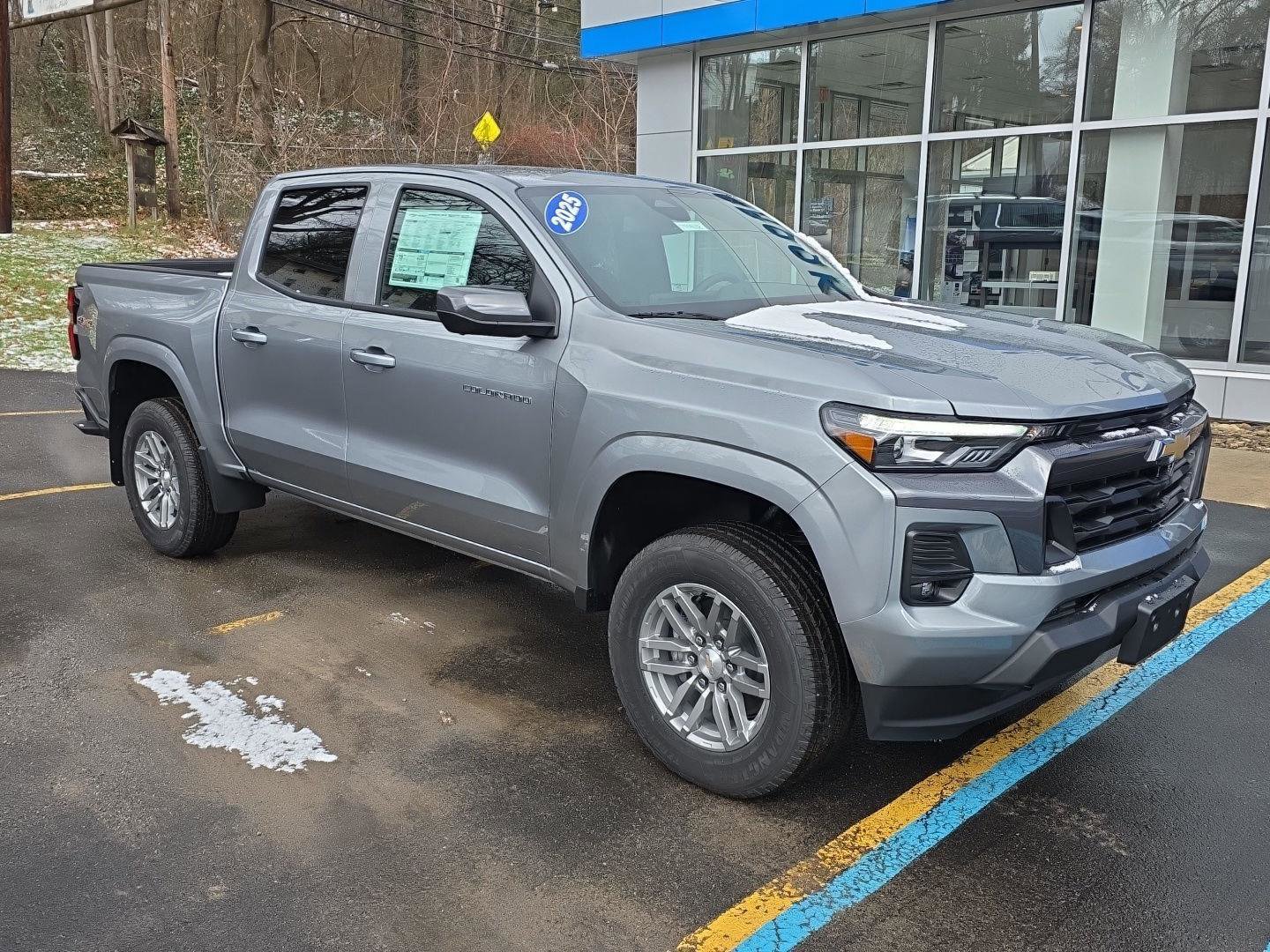 New 2025 Chevrolet Colorado LT w/ LT Convenience Package image 2
