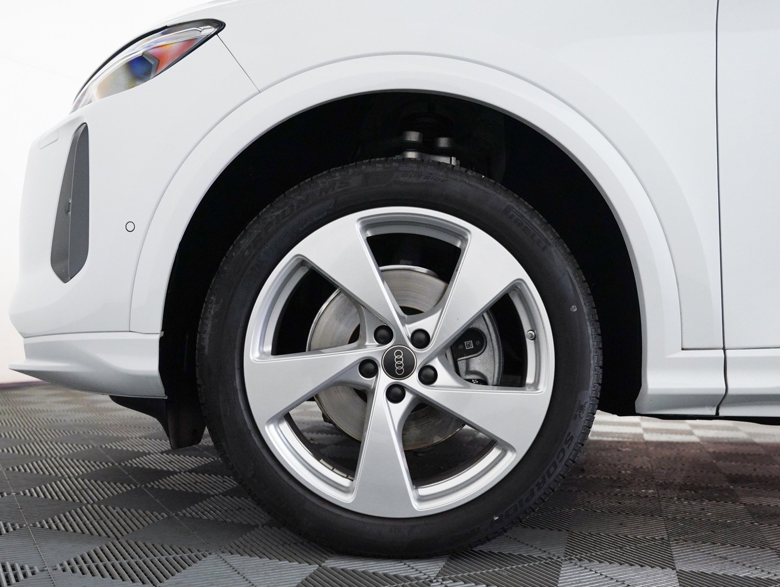 Certified 2025 Audi Q5 Premium Plus w/ Premium Plus image 6