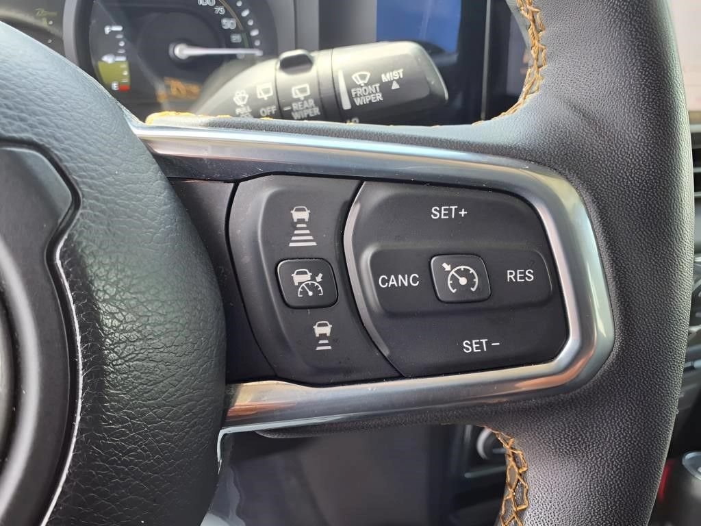 Used 2024 Jeep Wrangler Unlimited Sahara AWD/4WD image 20