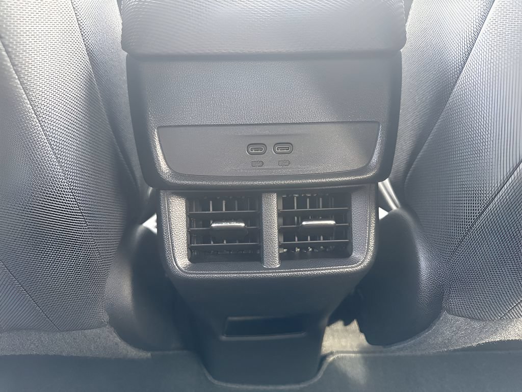 Used 2026 Chevrolet Equinox LT FWD image 13