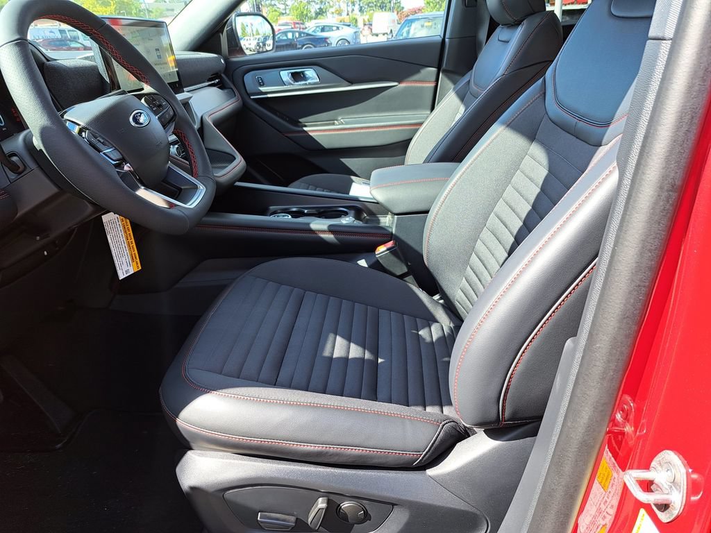 New 2026 Ford Explorer ST-Line w/ ST-Line Street Pack AWD/4WD image 12