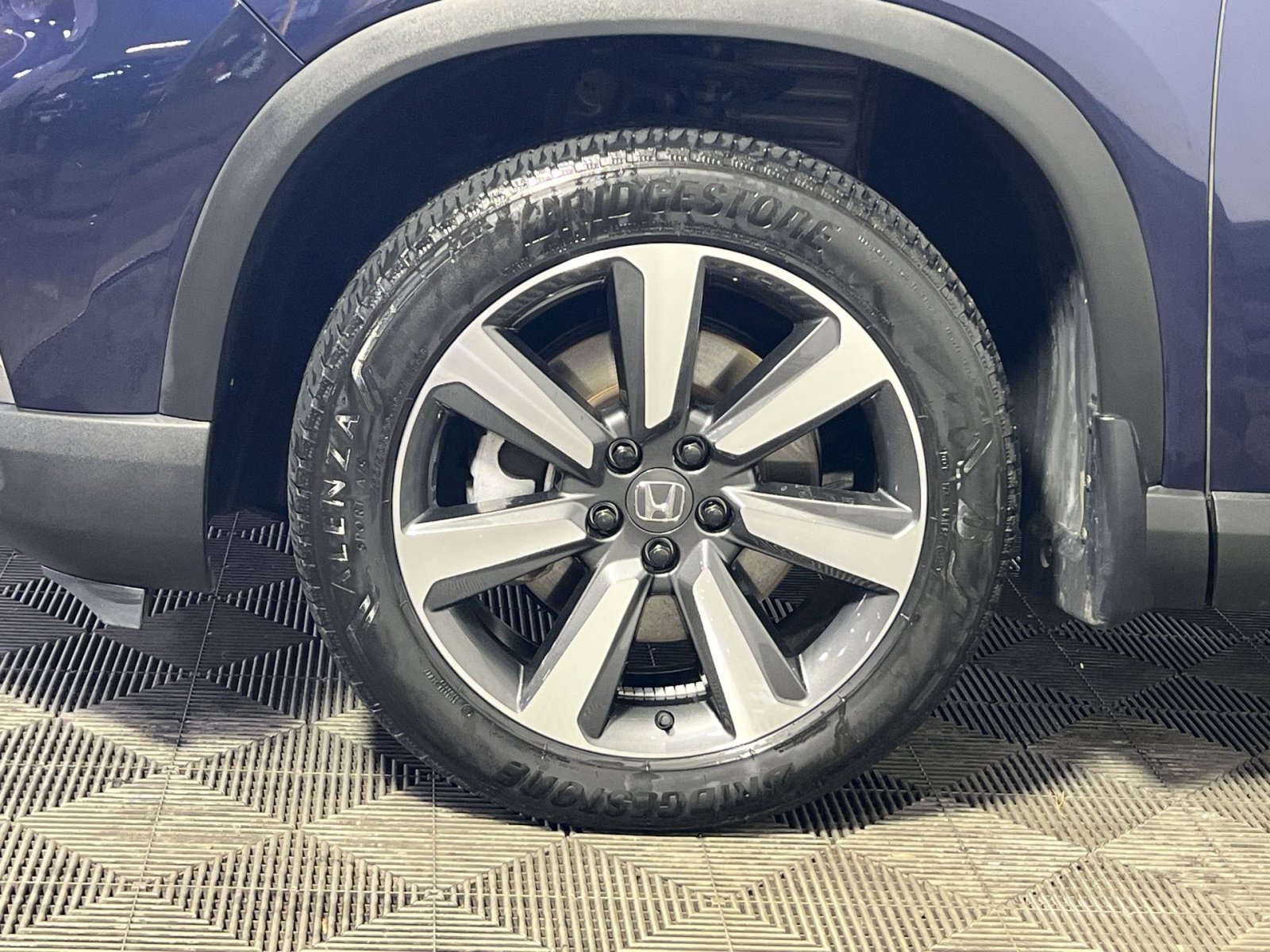 Used 2025 Honda Pilot Touring image 13