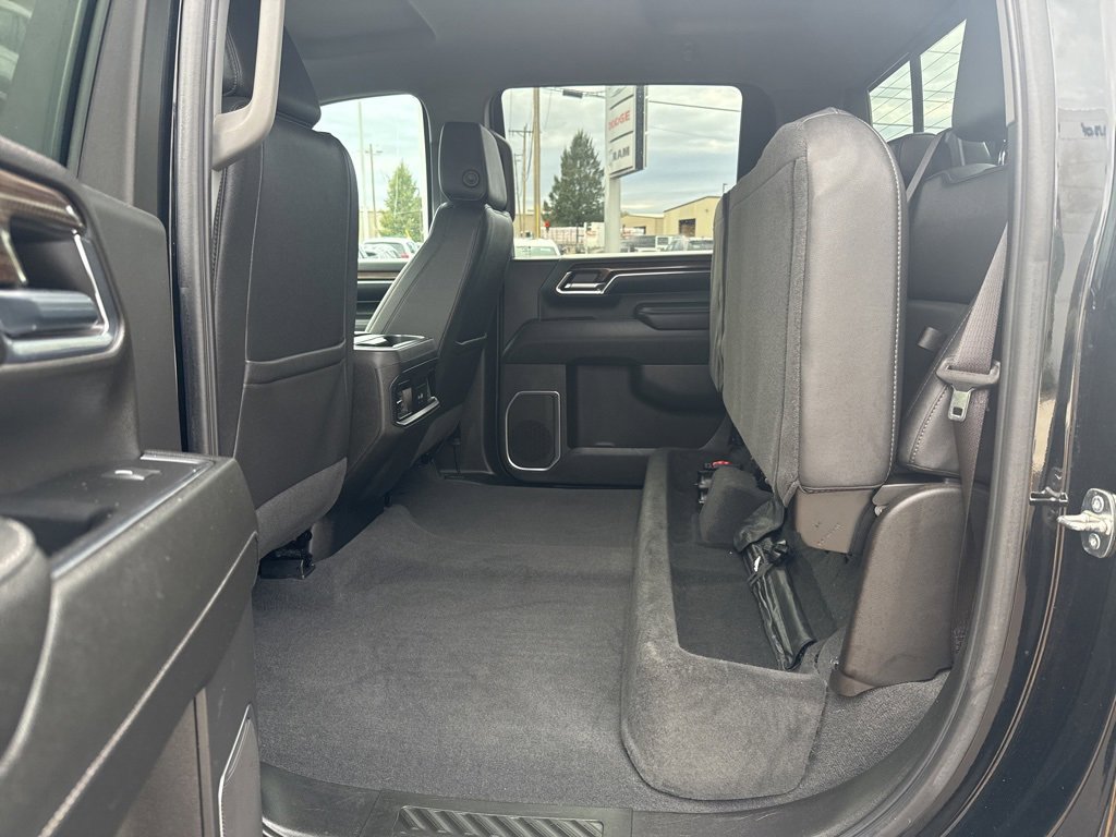 Used 2024 Chevrolet Silverado 2500 LT w/ Midnight Edition image 17