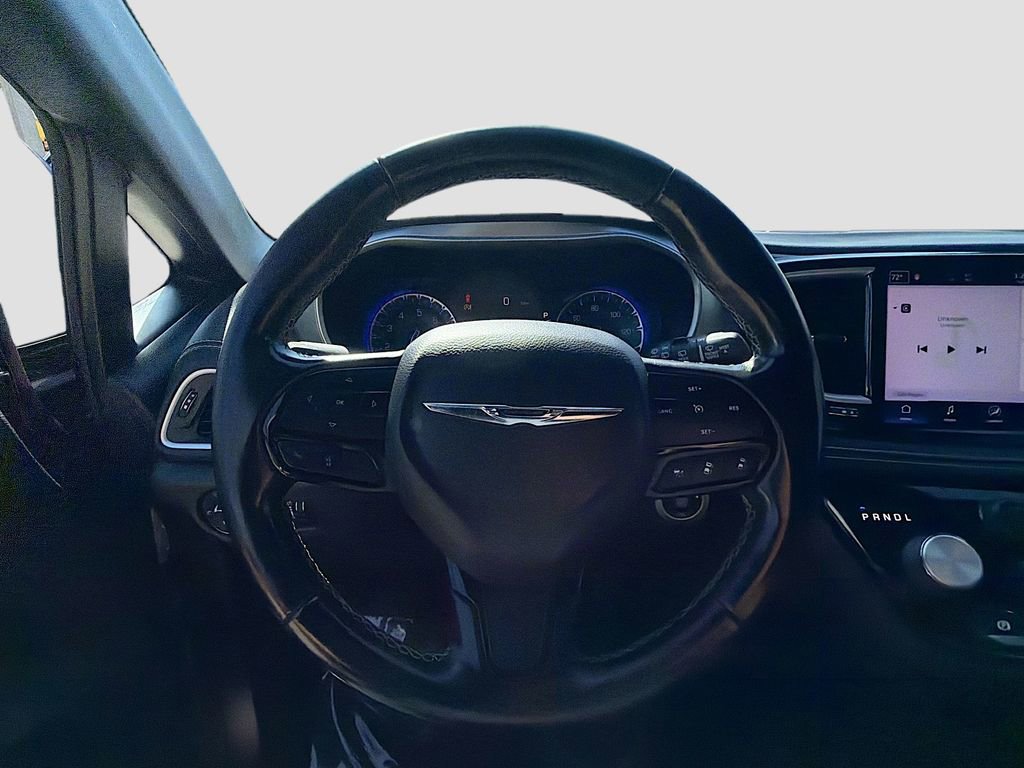 Used 2021 Chrysler Pacifica Touring w/ S Appearance Package image 11