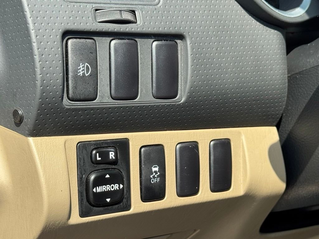 Used 2015 Toyota Tacoma PreRunner w/ SR5 Package RWD image 25