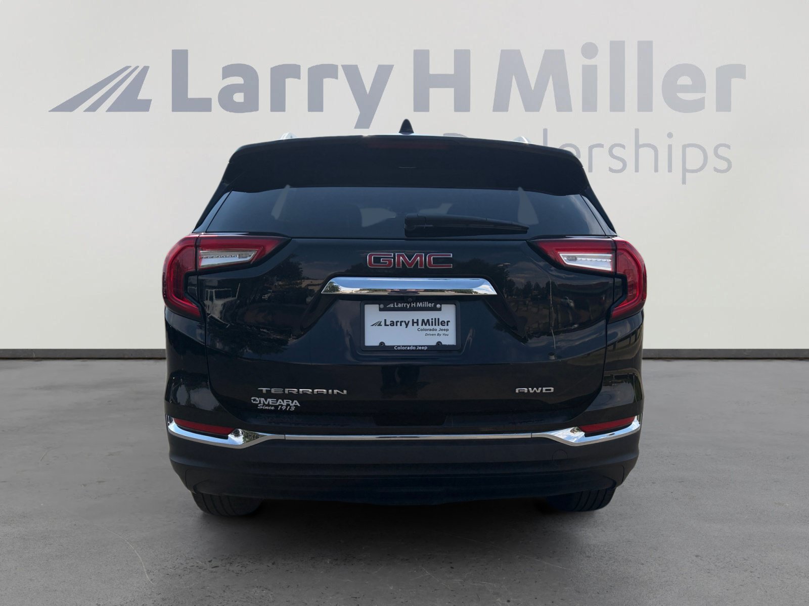 Used 2024 GMC Terrain SLT AWD/4WD image 4