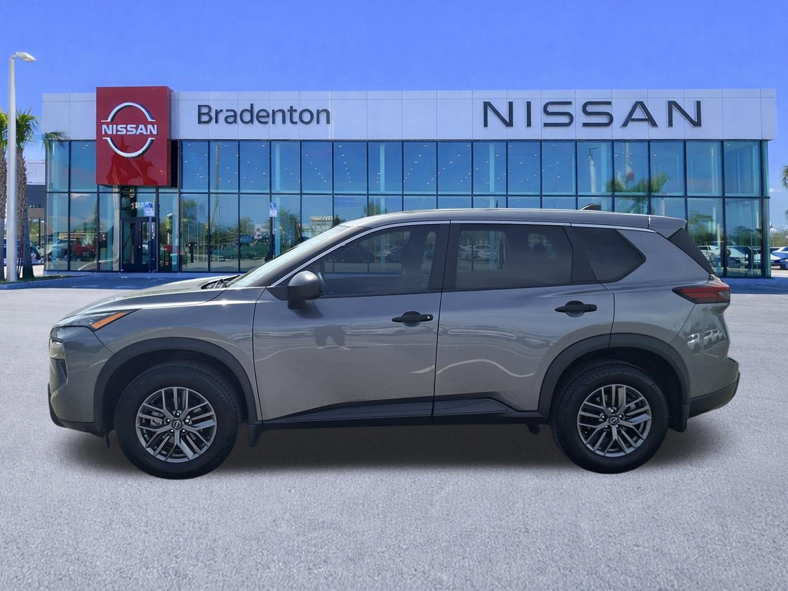 Certified 2025 Nissan Rogue S FWD image 8