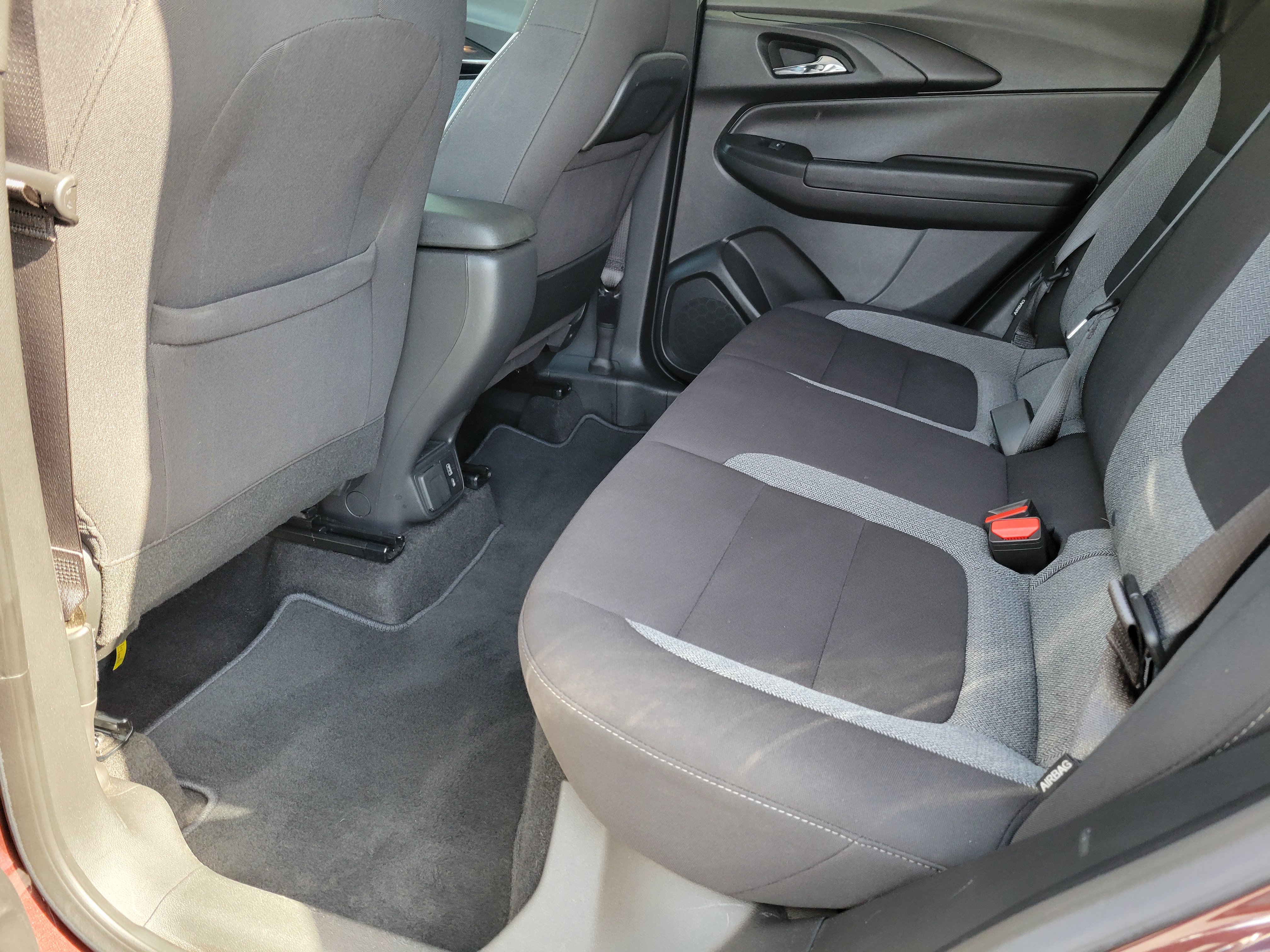 Certified 2023 Chevrolet TrailBlazer LT w/ Convenience Package FWD image 31