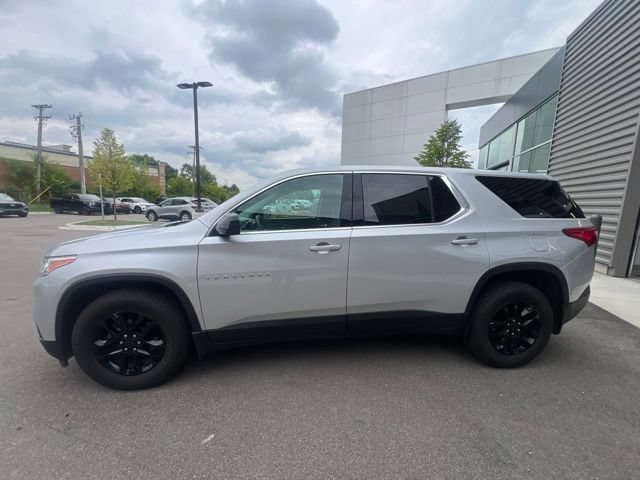 Used 2018 Chevrolet Traverse LS w/ LPO, Floor Liner Package FWD image 8