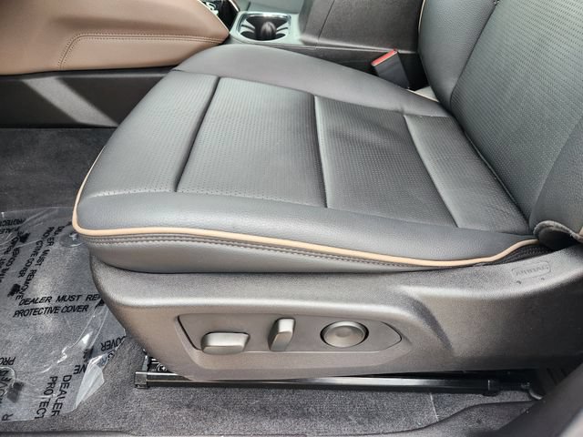 Used 2025 GMC Canyon Denali AWD/4WD image 25