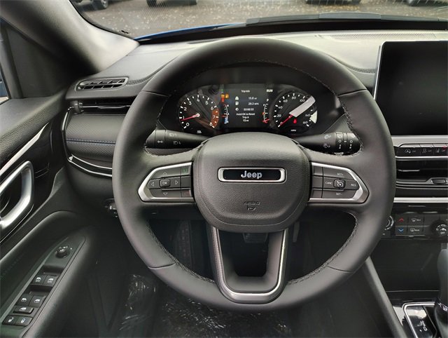 New 2026 Jeep Compass Latitude image 15