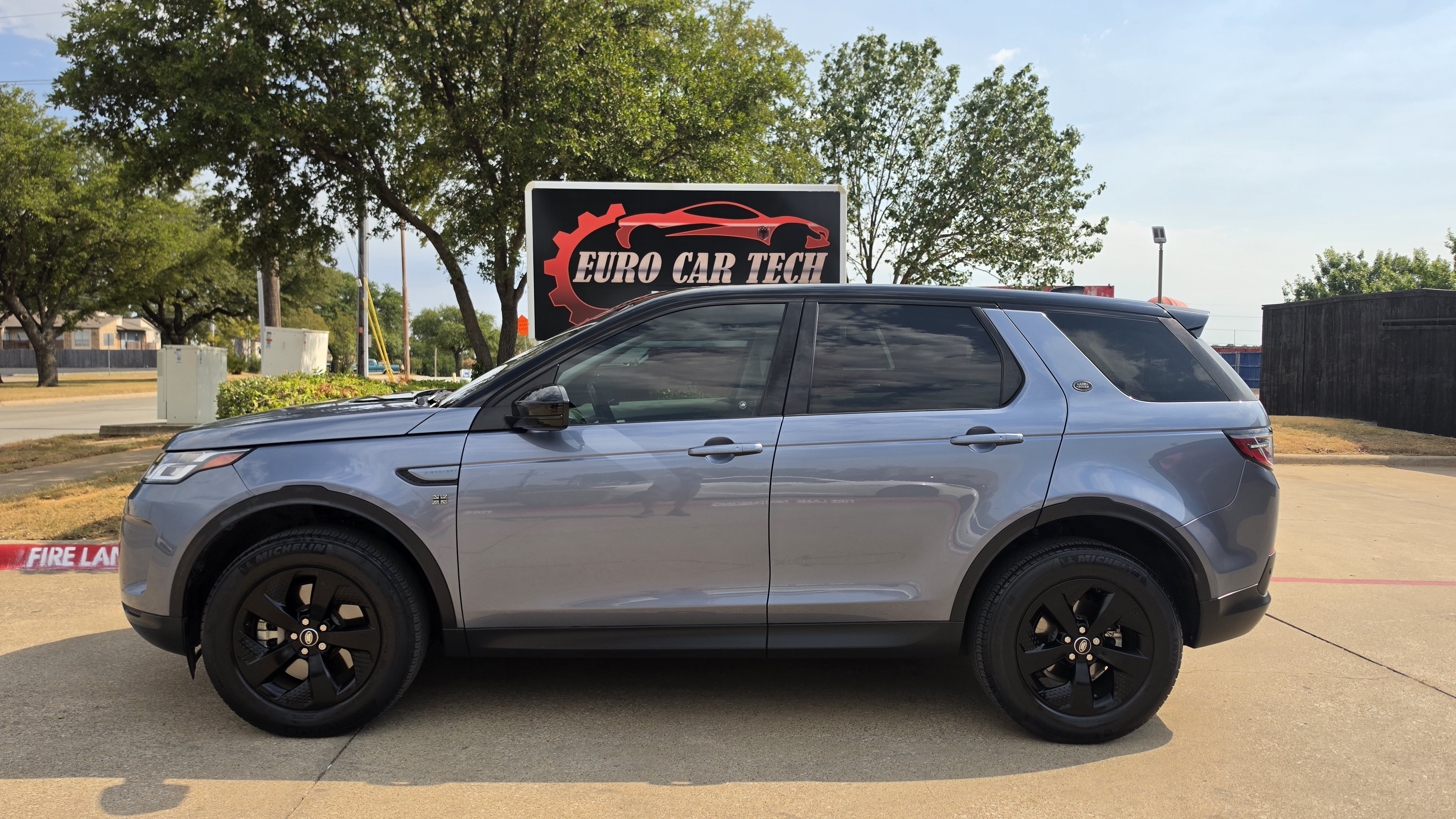 Used 2020 Land Rover Discovery Sport S AWD/4WD image 2