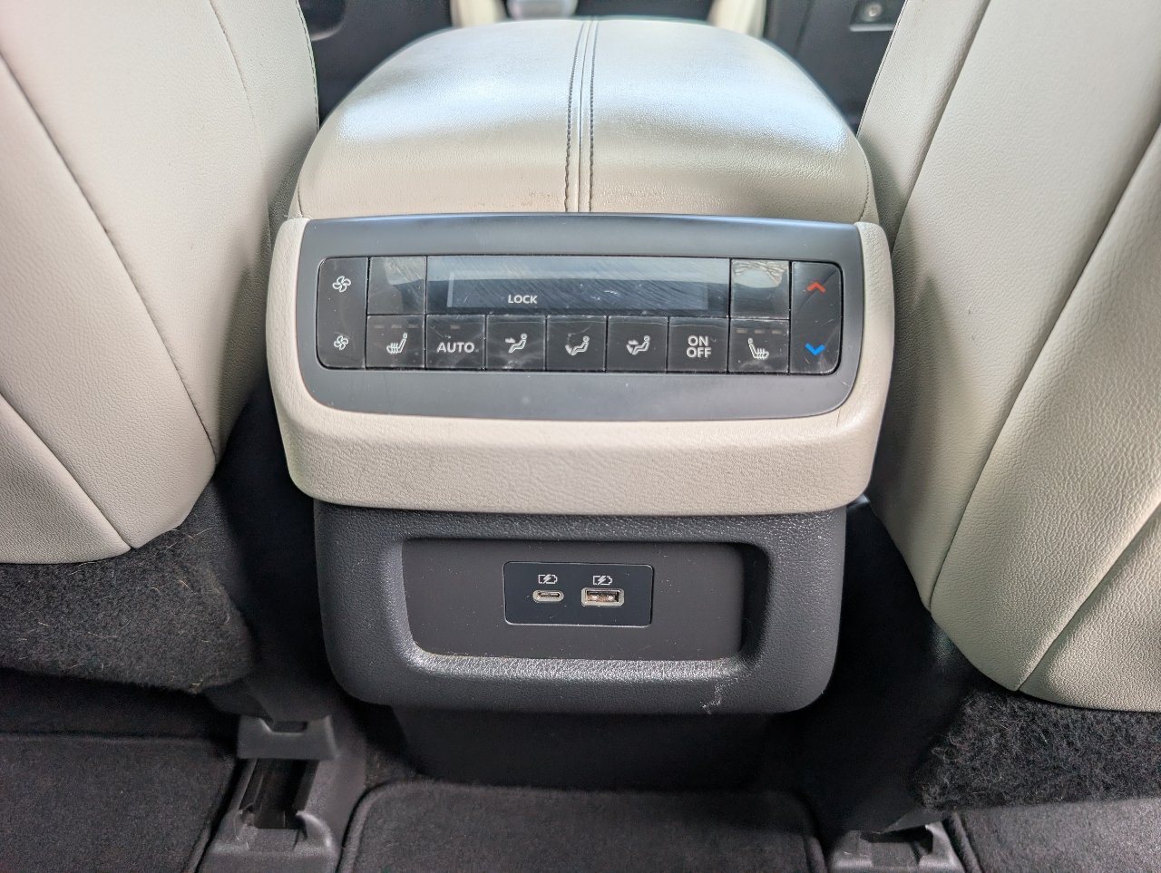 Used 2022 Nissan Pathfinder SL w/ SL Premium Package AWD/4WD image 8