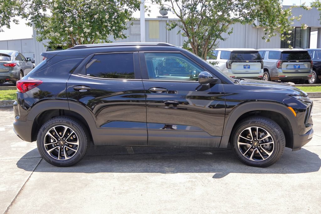 Used 2025 Chevrolet TrailBlazer LT AWD/4WD image 22