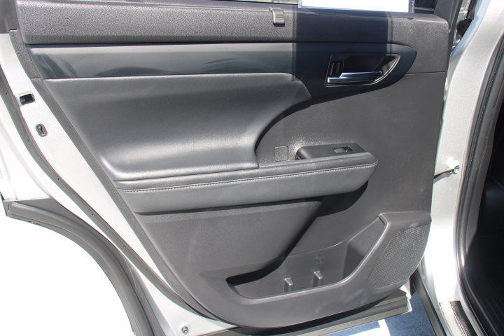 Used 2022 Toyota Highlander XSE AWD/4WD image 13