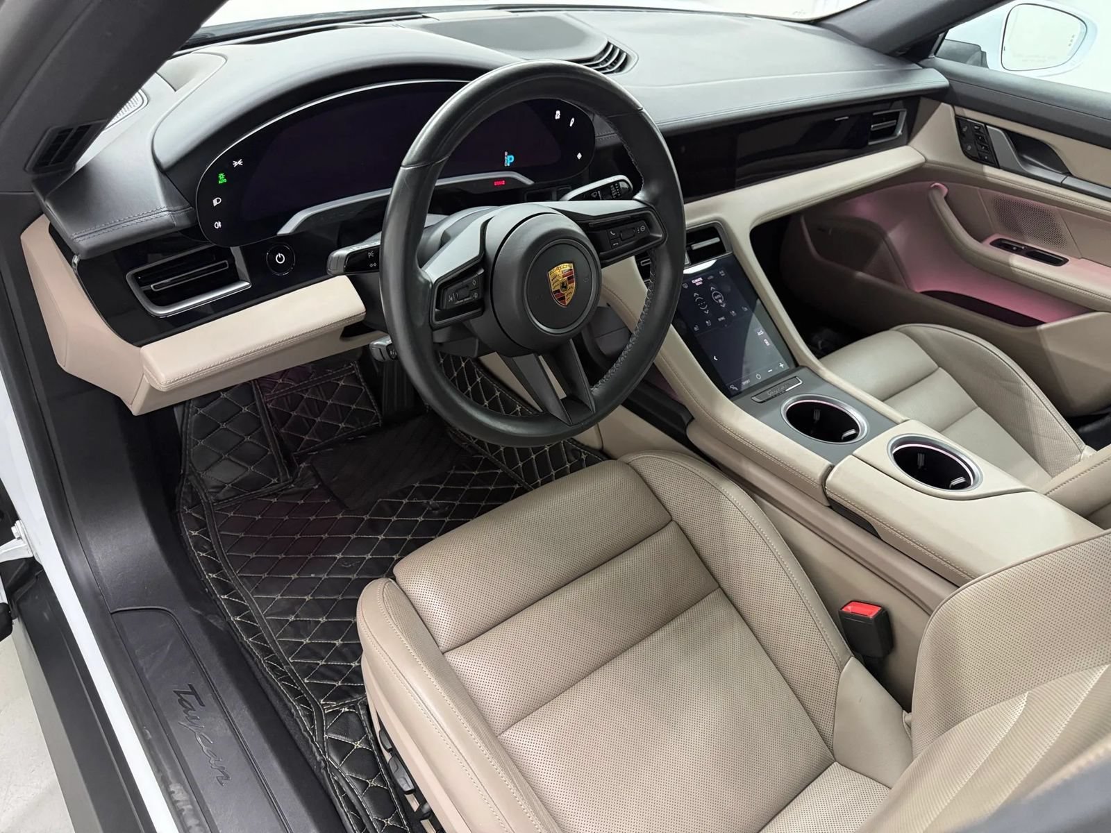 Used 2021 Porsche Taycan RWD image 9
