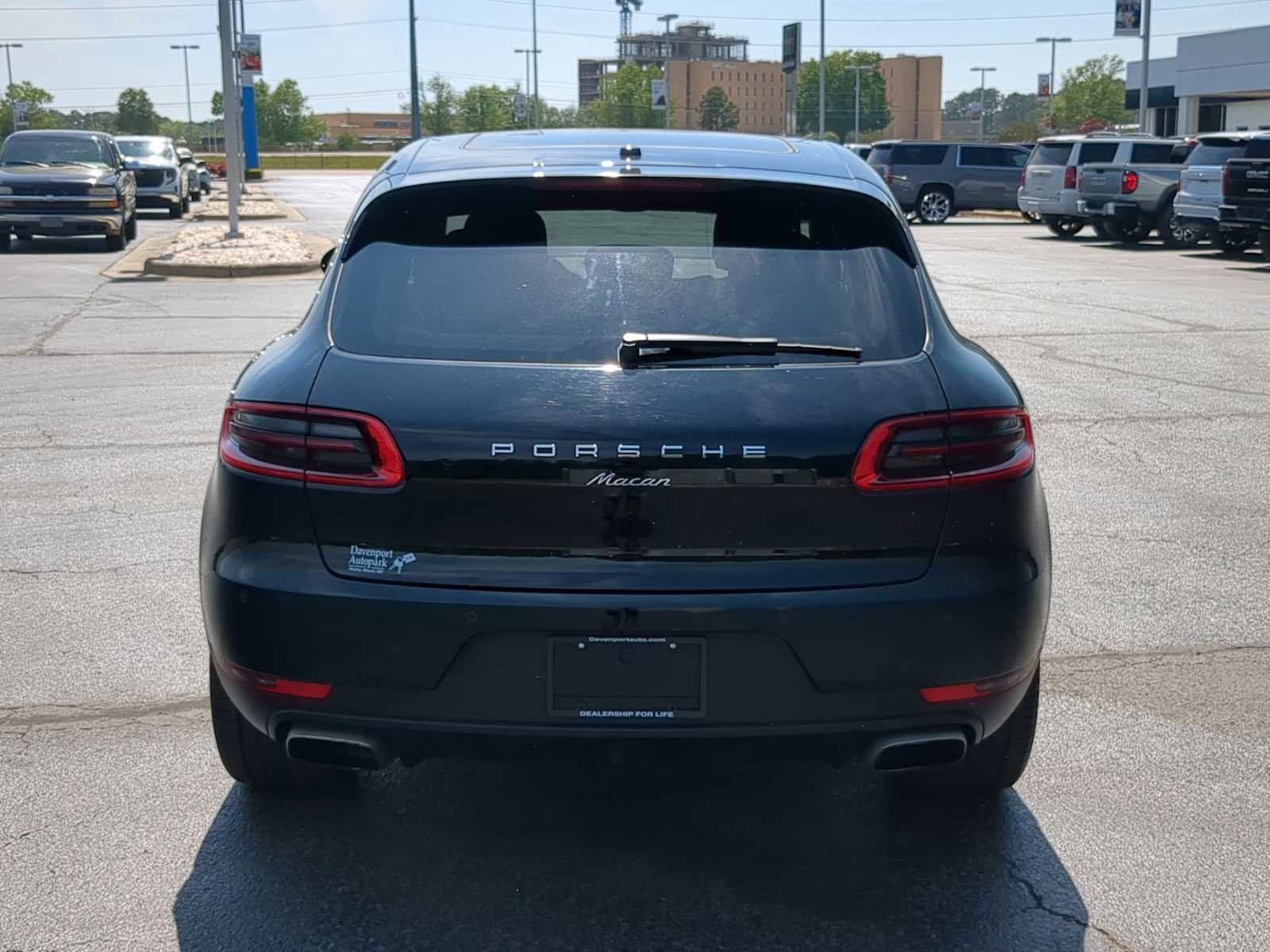 Used 2017 Porsche Macan AWD/4WD image 7