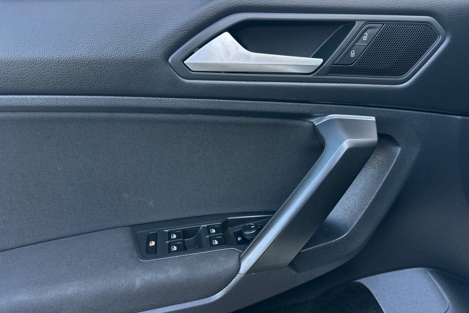 Used 2021 Volkswagen Tiguan S image 11