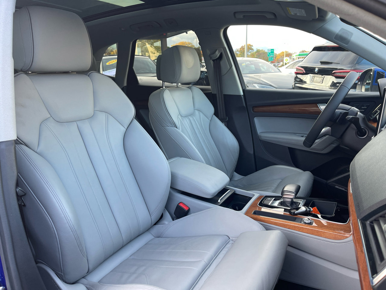 Used 2022 Audi Q5 e Premium Plus w/ Premium Plus Package image 34