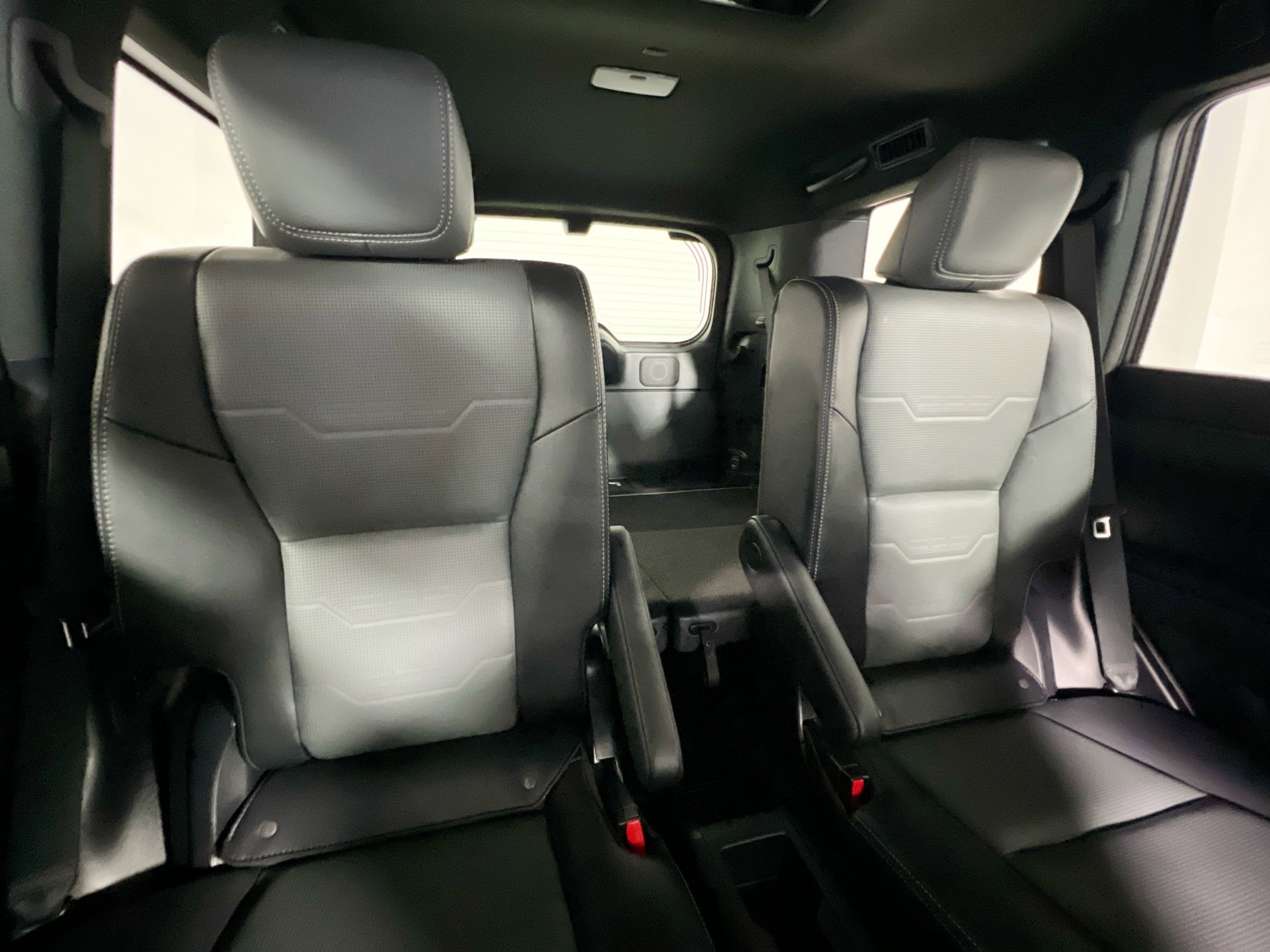 Used 2024 Lexus GX 550 w/ Accessory Package (Z1) AWD/4WD image 33
