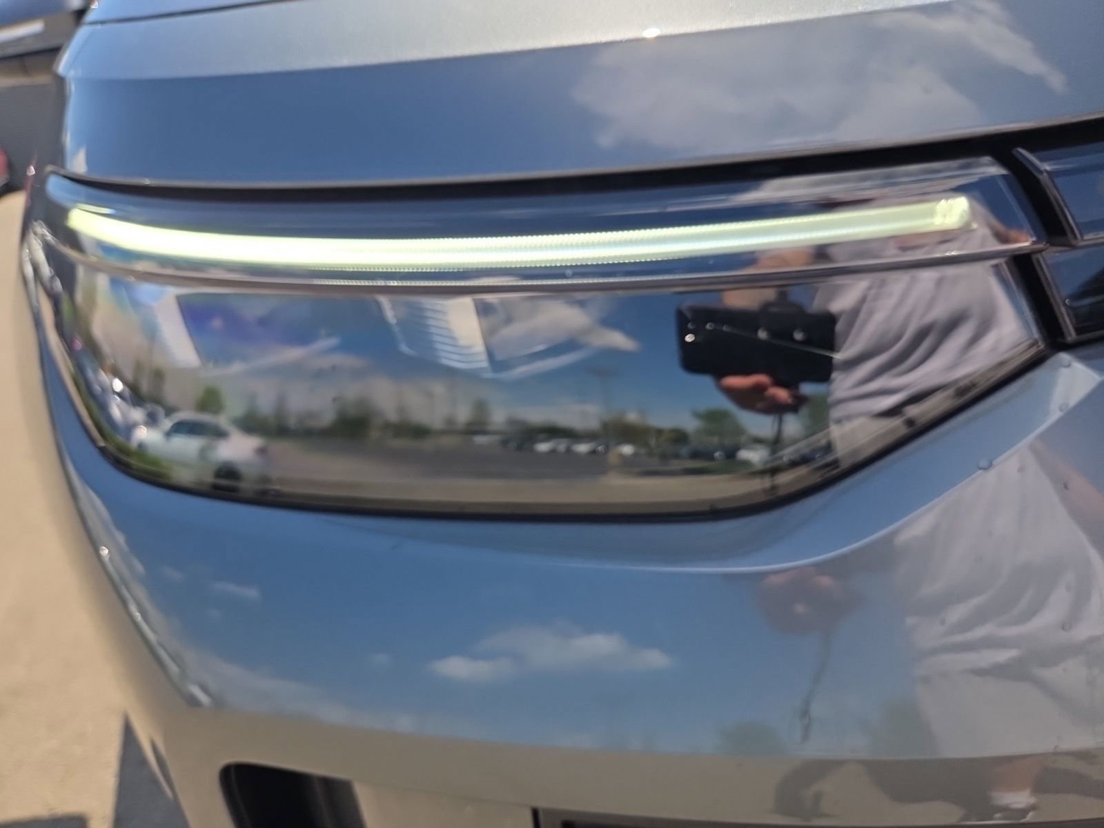 New 2026 Volkswagen Tiguan S FWD image 5