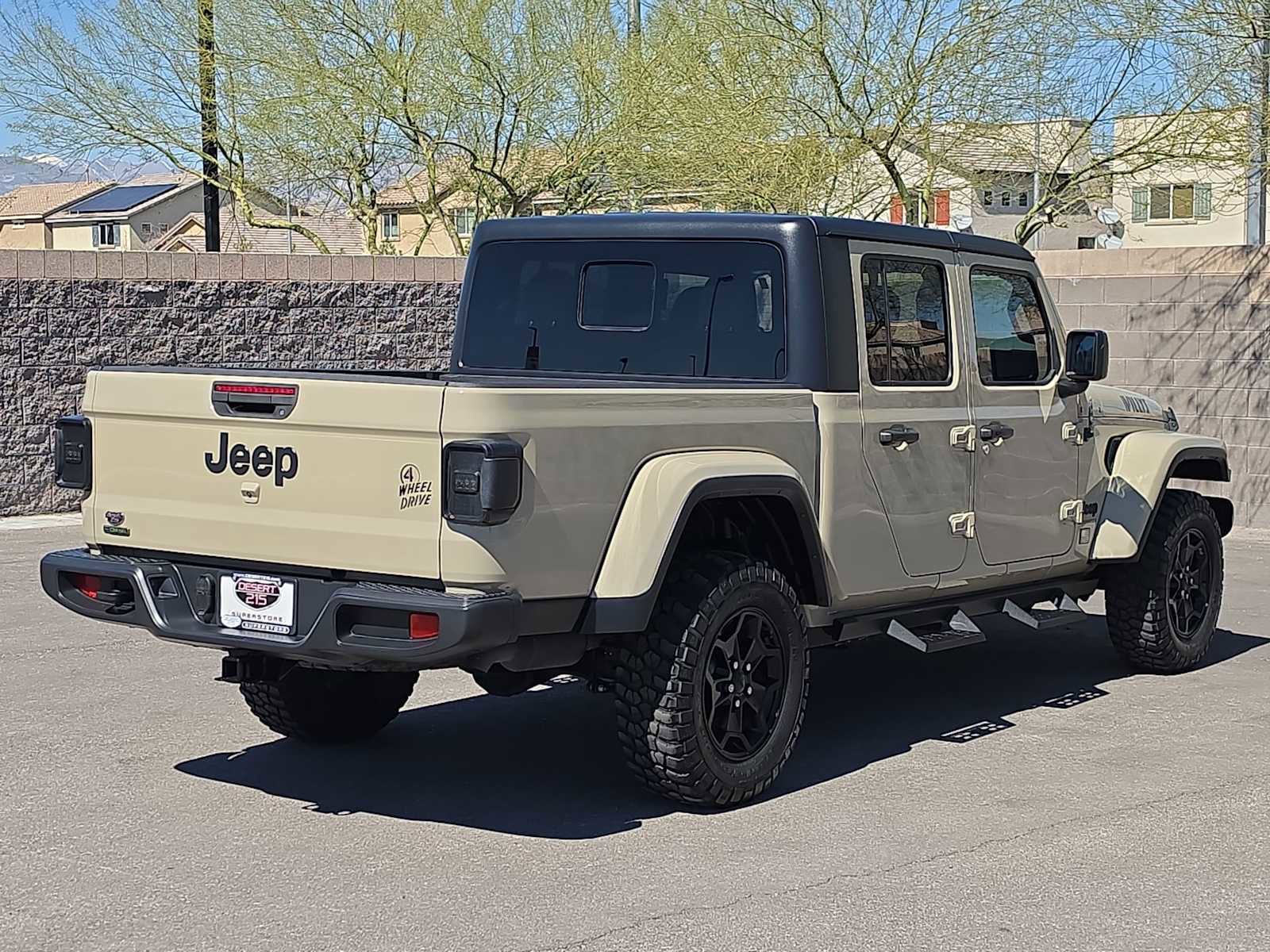 Used 2022 Jeep Gladiator Sport image 9