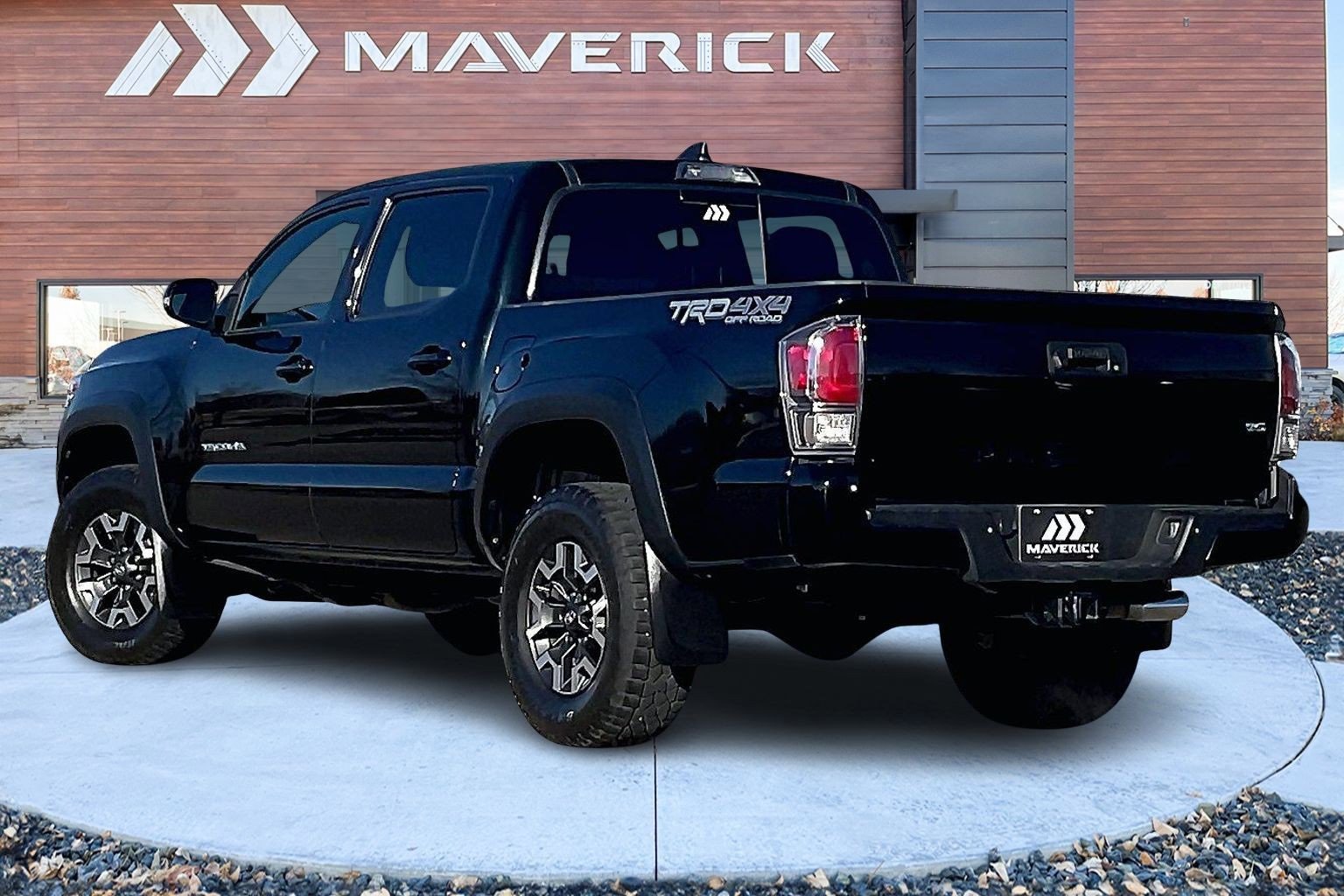 Used 2021 Toyota Tacoma TRD Off-Road w/ Technology Package image 4