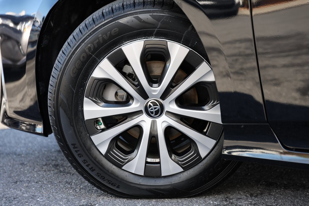 Certified 2022 Toyota Prius XLE w/ Advanced Technology Package image 7