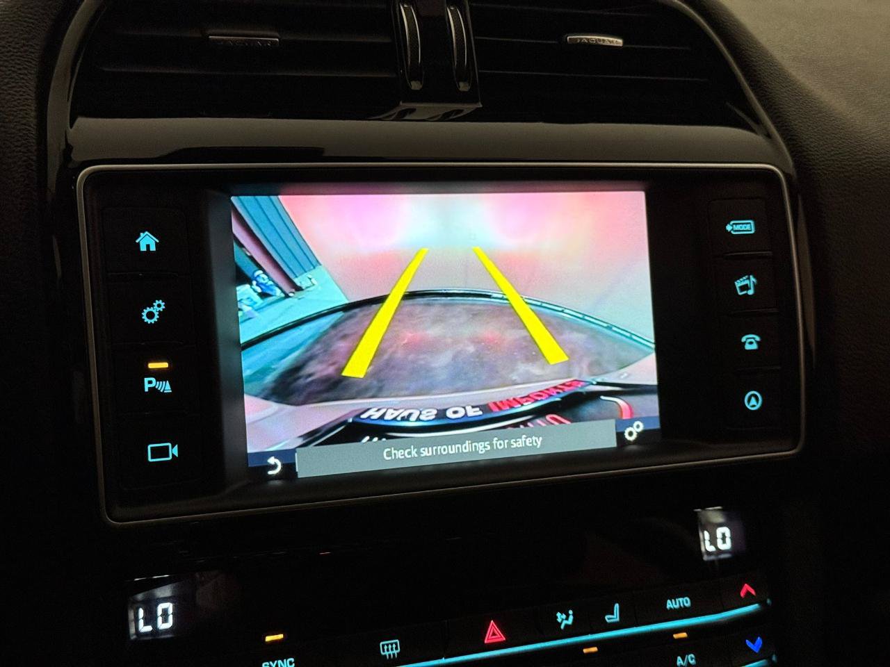 Used 2017 Jaguar F-PACE Prestige AWD/4WD image 33