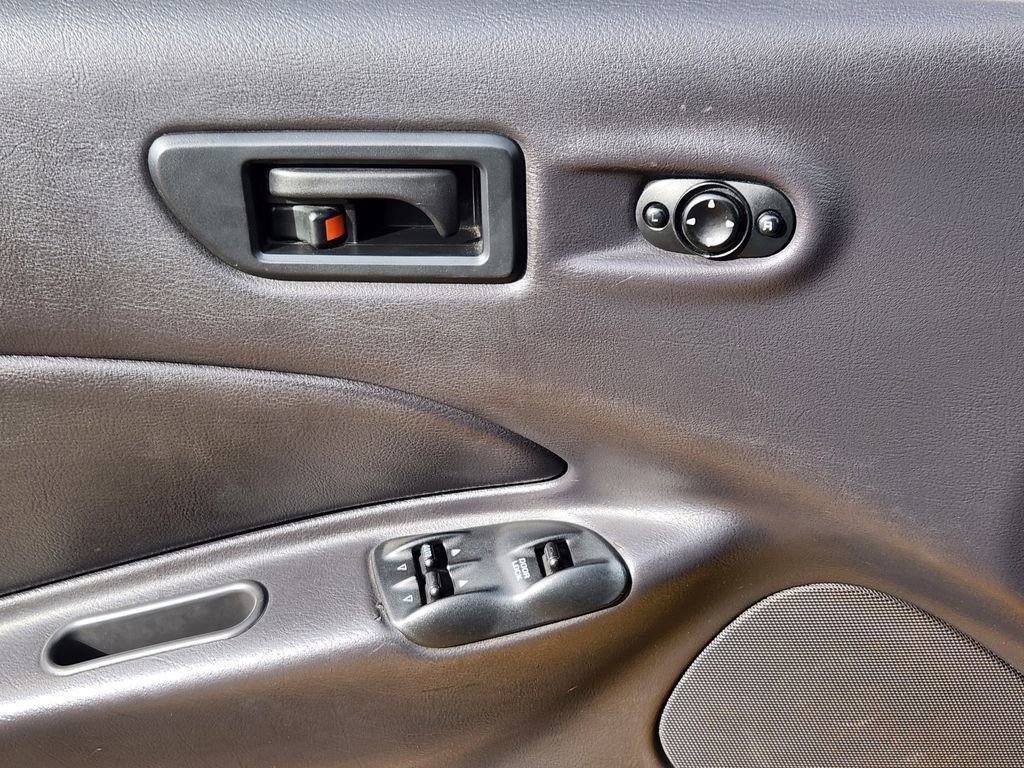 Used 2000 Plymouth Prowler image 11