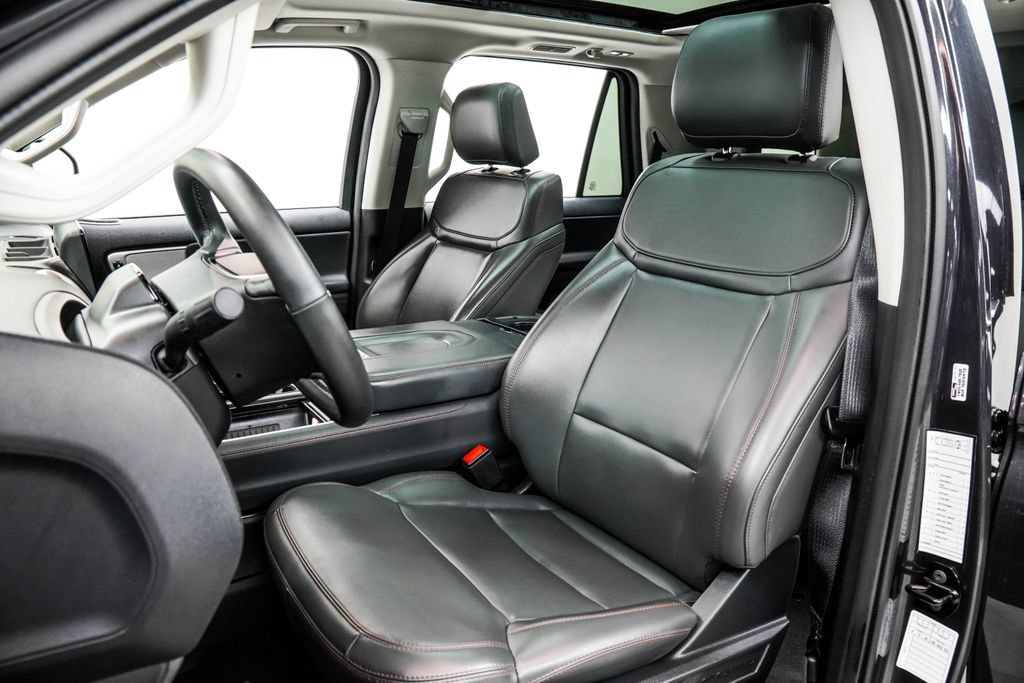 Used 2025 Ford Expedition Active AWD/4WD image 15