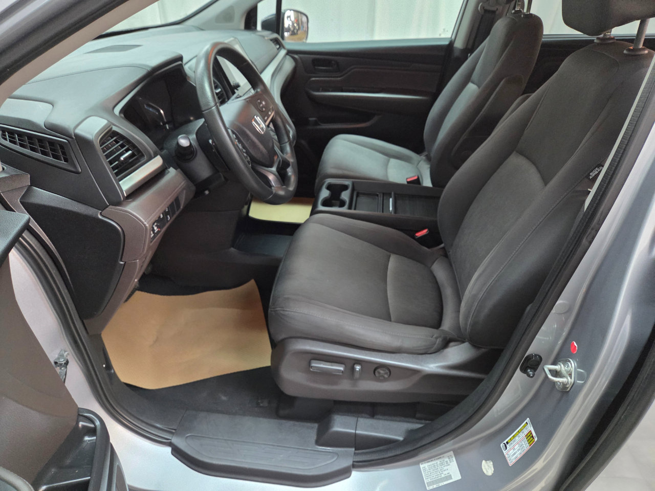 Used 2018 Honda Odyssey EX image 11