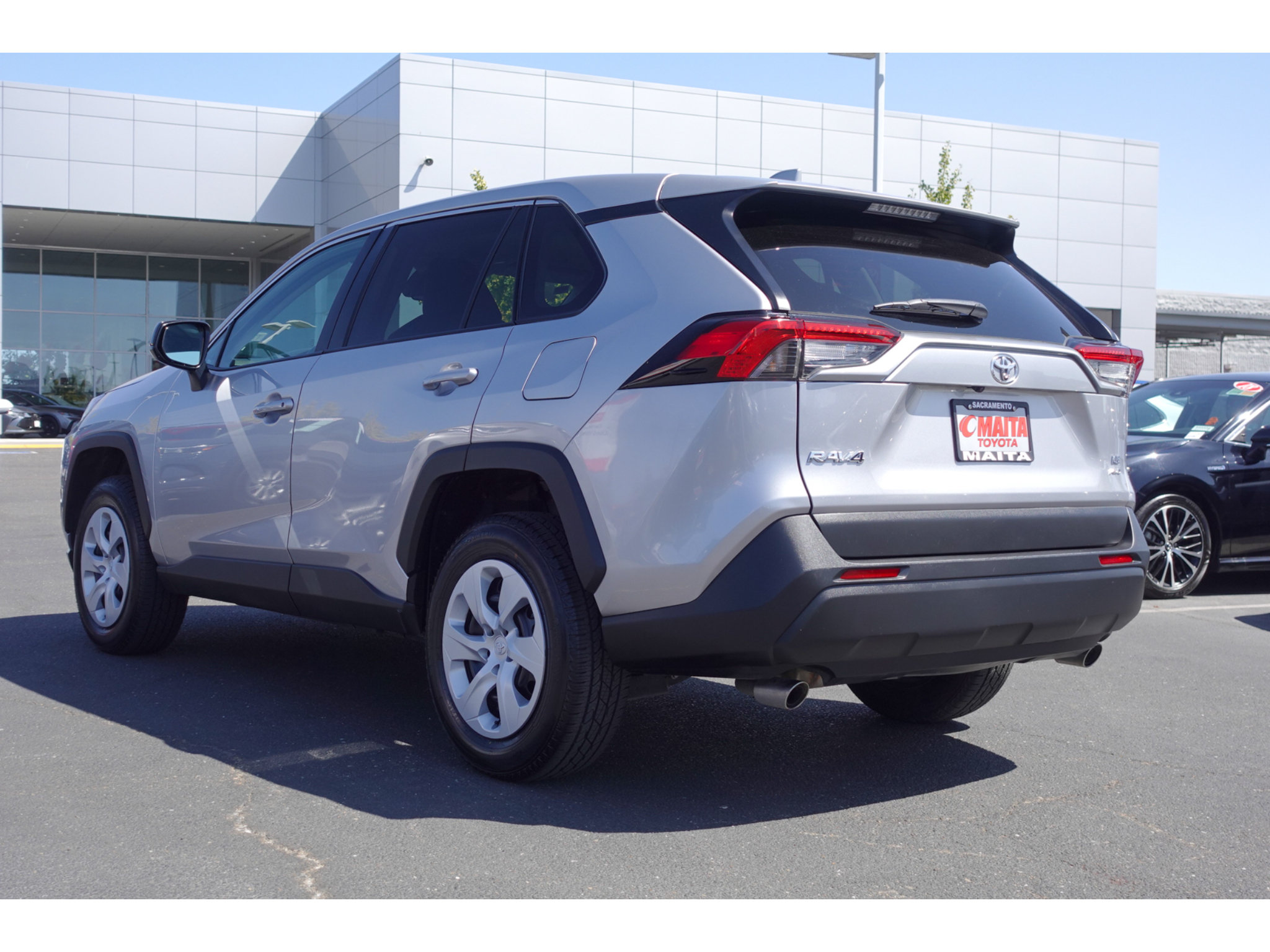 Certified 2025 Toyota RAV4 LE AWD/4WD image 5