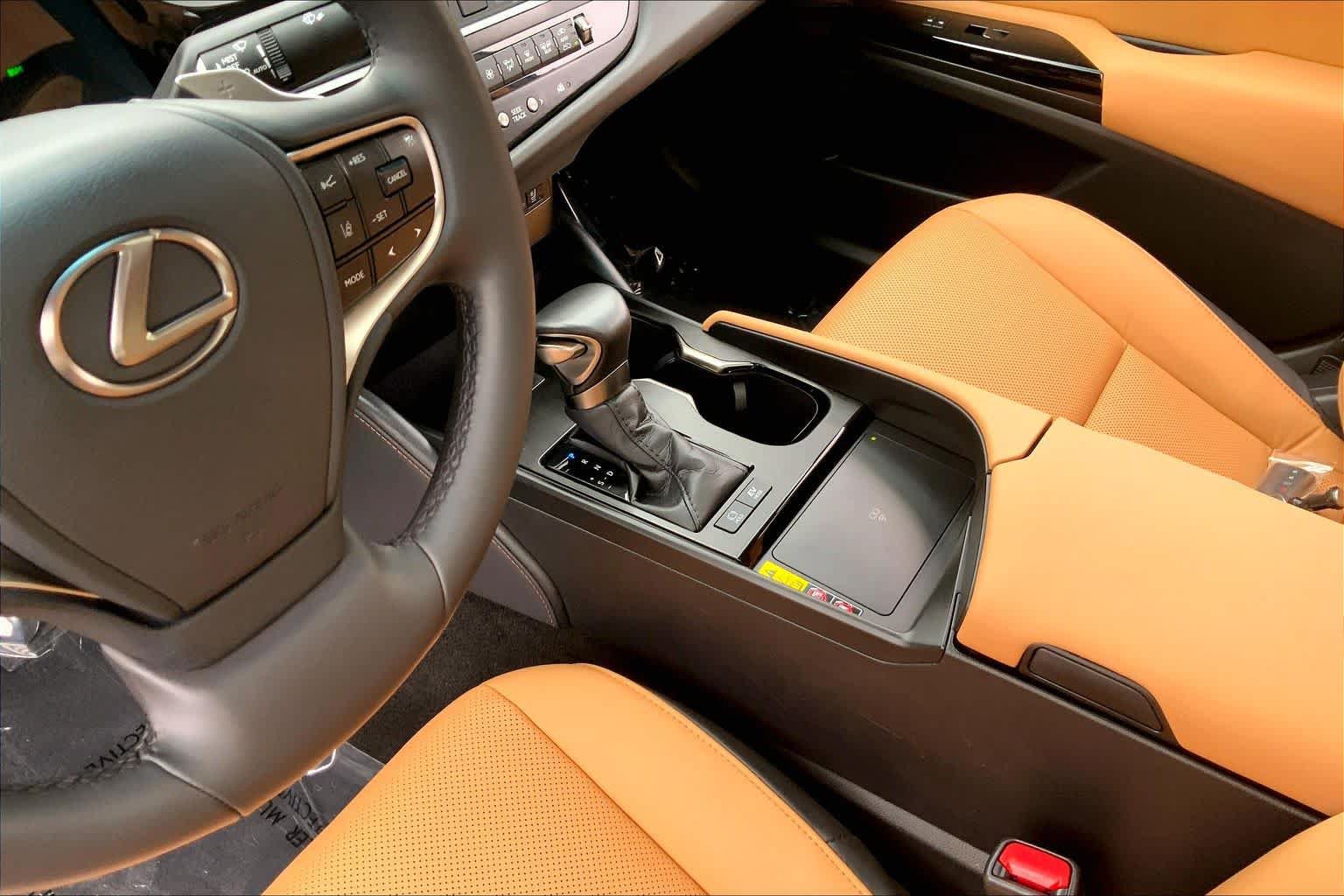 Used 2023 Lexus ES 300h w/ Premium Package FWD image 17