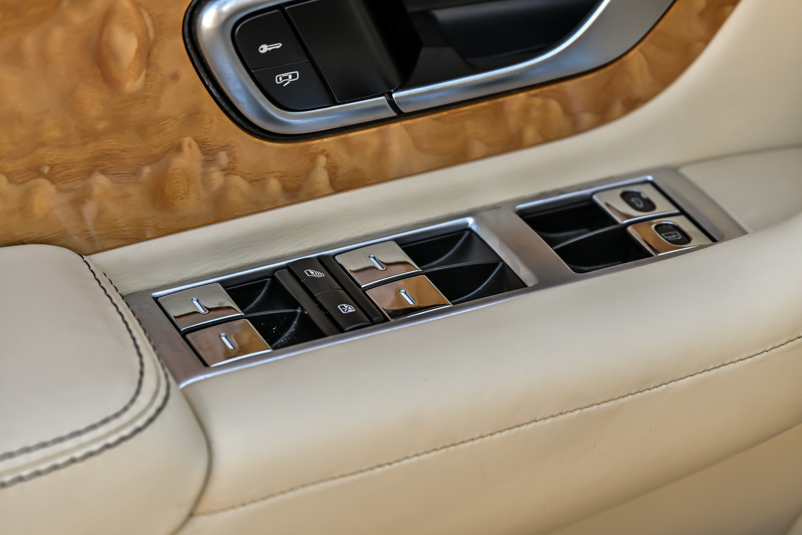 Used 2013 Bentley Continental GT AWD/4WD image 22