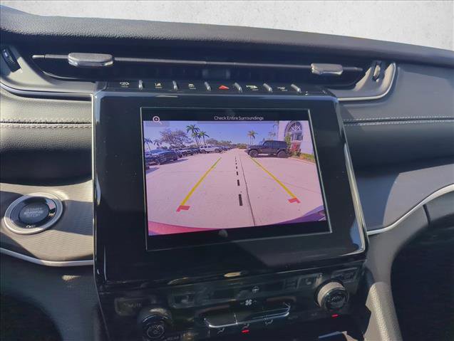 New 2025 Jeep Grand Cherokee Altitude image 13