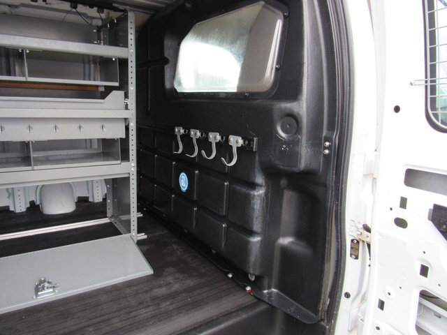 Used 2018 Chevrolet Express 2500 w/ Driver Convenience Package RWD image 17
