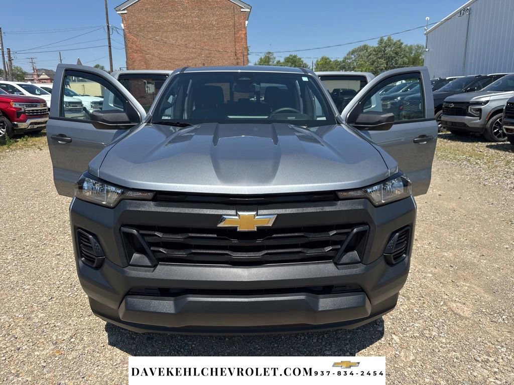Used 2025 Chevrolet Colorado W/T AWD/4WD image 9