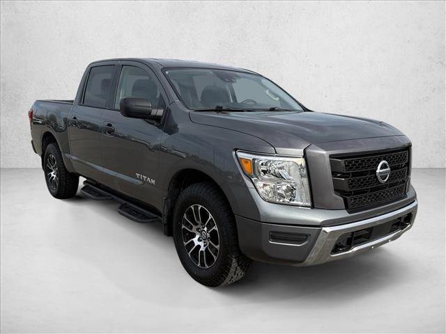 Used 2022 Nissan Titan SV w/ Accessory Utility Package image 3