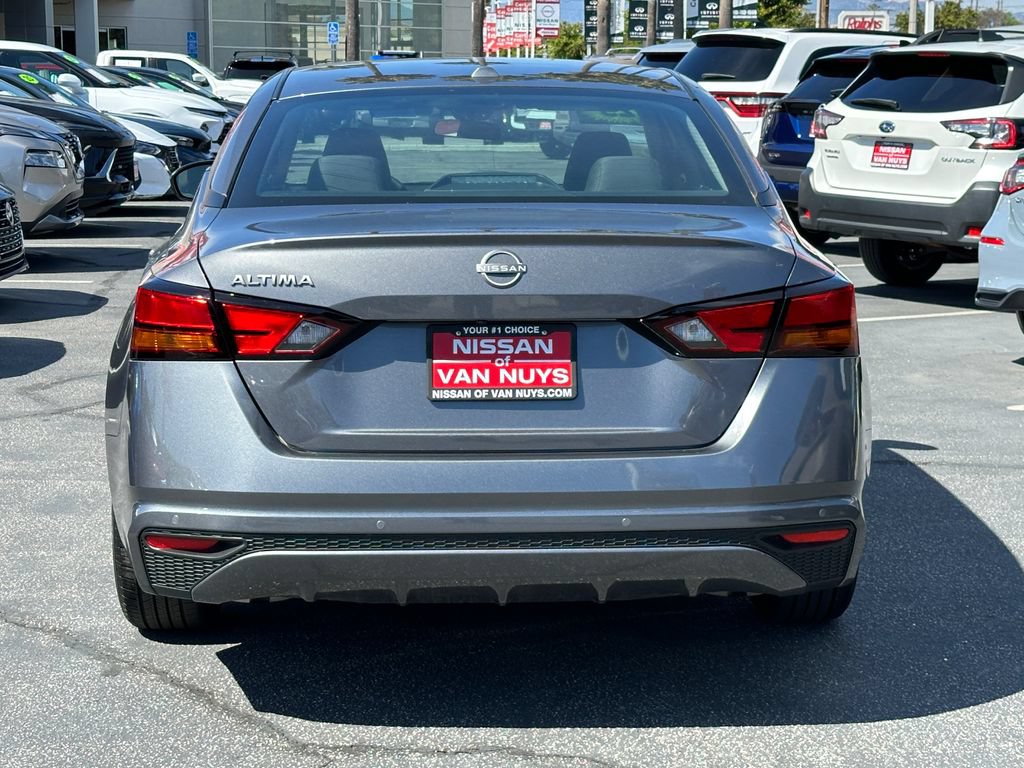 Used 2025 Nissan Altima 2.5 S FWD image 6