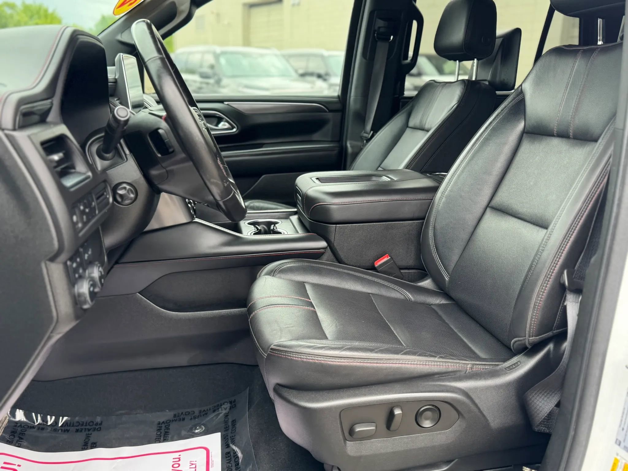 Used 2021 Chevrolet Tahoe RST w/ Luxury Package AWD/4WD image 10